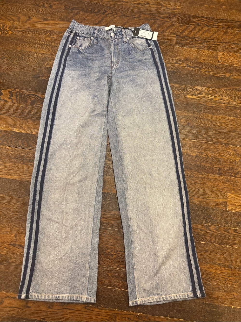 Rag and bone Women’s Light Wash Denim Jeans with Navy Side Stripes